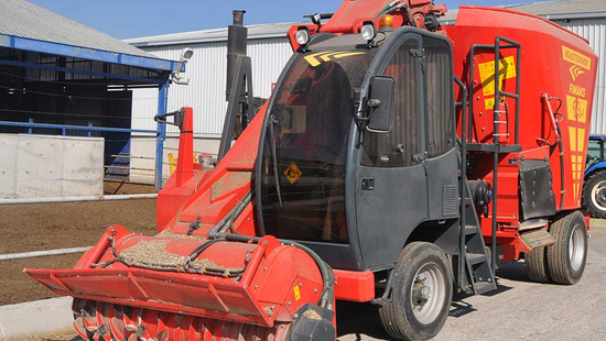 Self Propelled Mixer Feeders |MASTERMIX 12 | |MASTERMIX 14 | |MASTERMIX 16 |